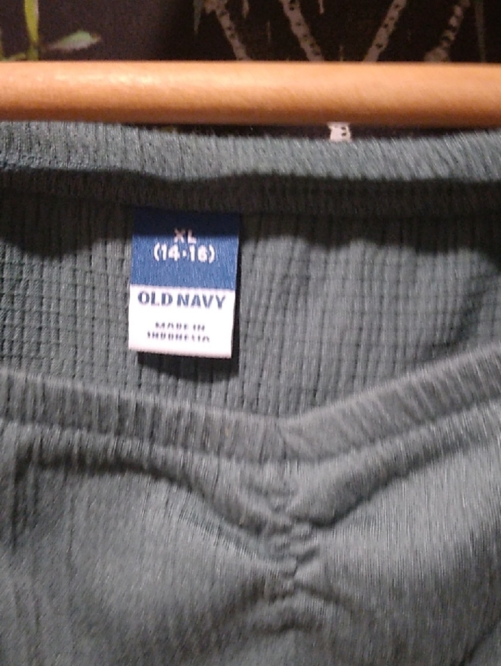 Girls Old Navy Ribbed Off-Shoulder Crop Top - Picture 5 of 9